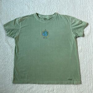 Life Is Good XL Green Tee Shirt - Earth/Globe “Walk on.”